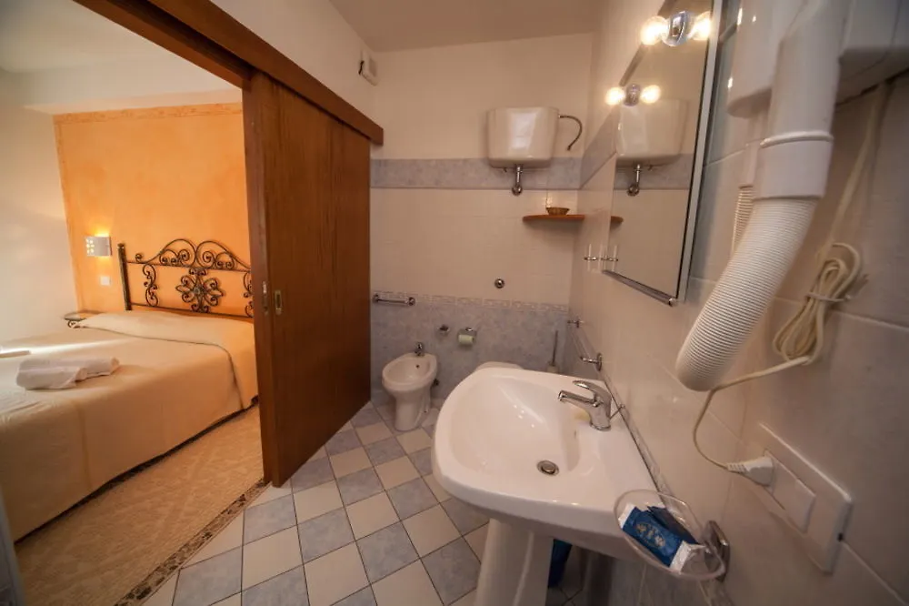 Pensionat Su Ghindalu Guesthouse